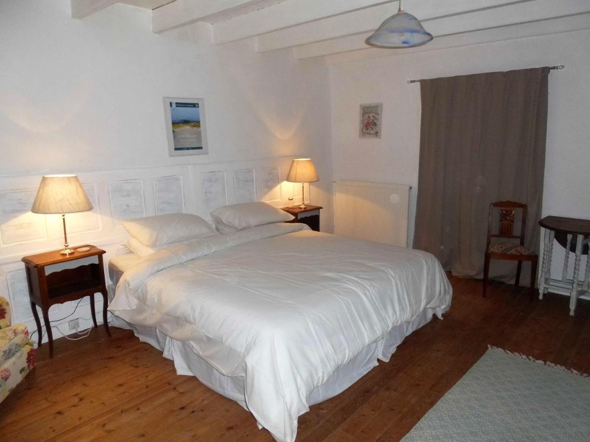 Montpinchon La Bicyclette Bleue Bed & Breakfast エクステリア 写真