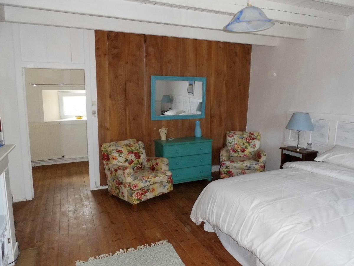 Montpinchon La Bicyclette Bleue Bed & Breakfast エクステリア 写真