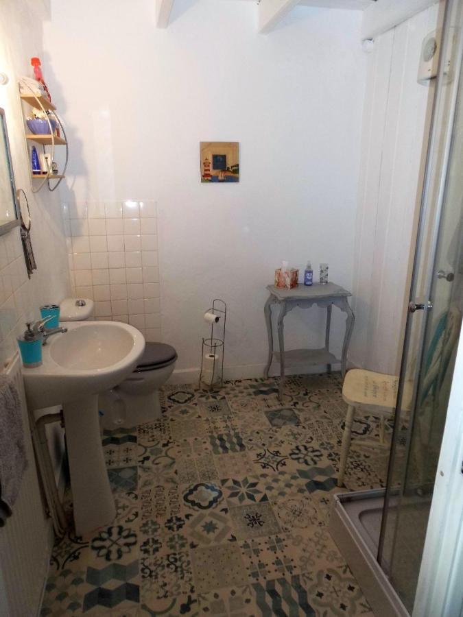 Montpinchon La Bicyclette Bleue Bed & Breakfast エクステリア 写真
