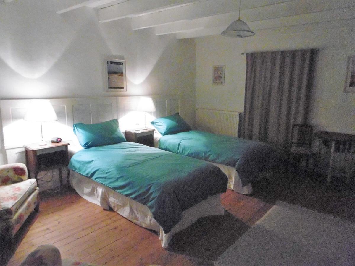 Montpinchon La Bicyclette Bleue Bed & Breakfast エクステリア 写真