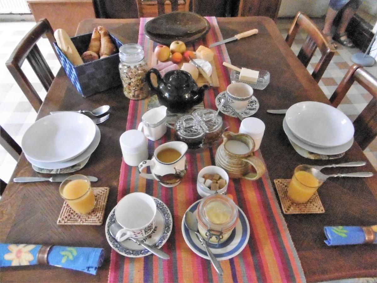 Montpinchon La Bicyclette Bleue Bed & Breakfast エクステリア 写真