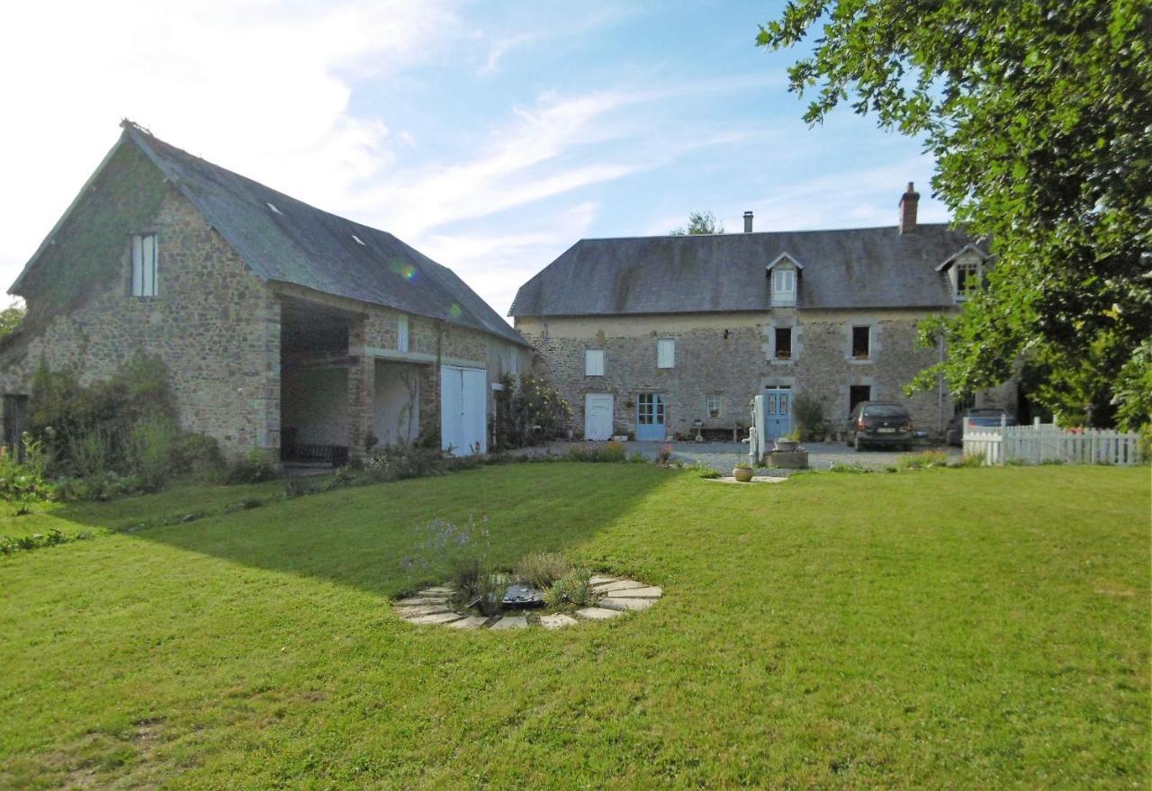 Montpinchon La Bicyclette Bleue Bed & Breakfast エクステリア 写真