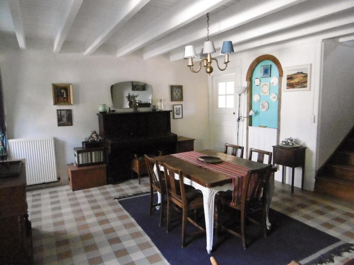 Montpinchon La Bicyclette Bleue Bed & Breakfast エクステリア 写真