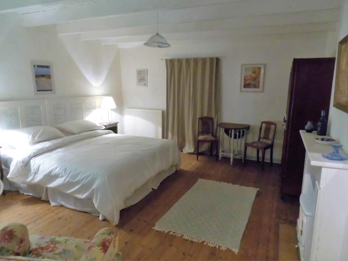 Montpinchon La Bicyclette Bleue Bed & Breakfast エクステリア 写真
