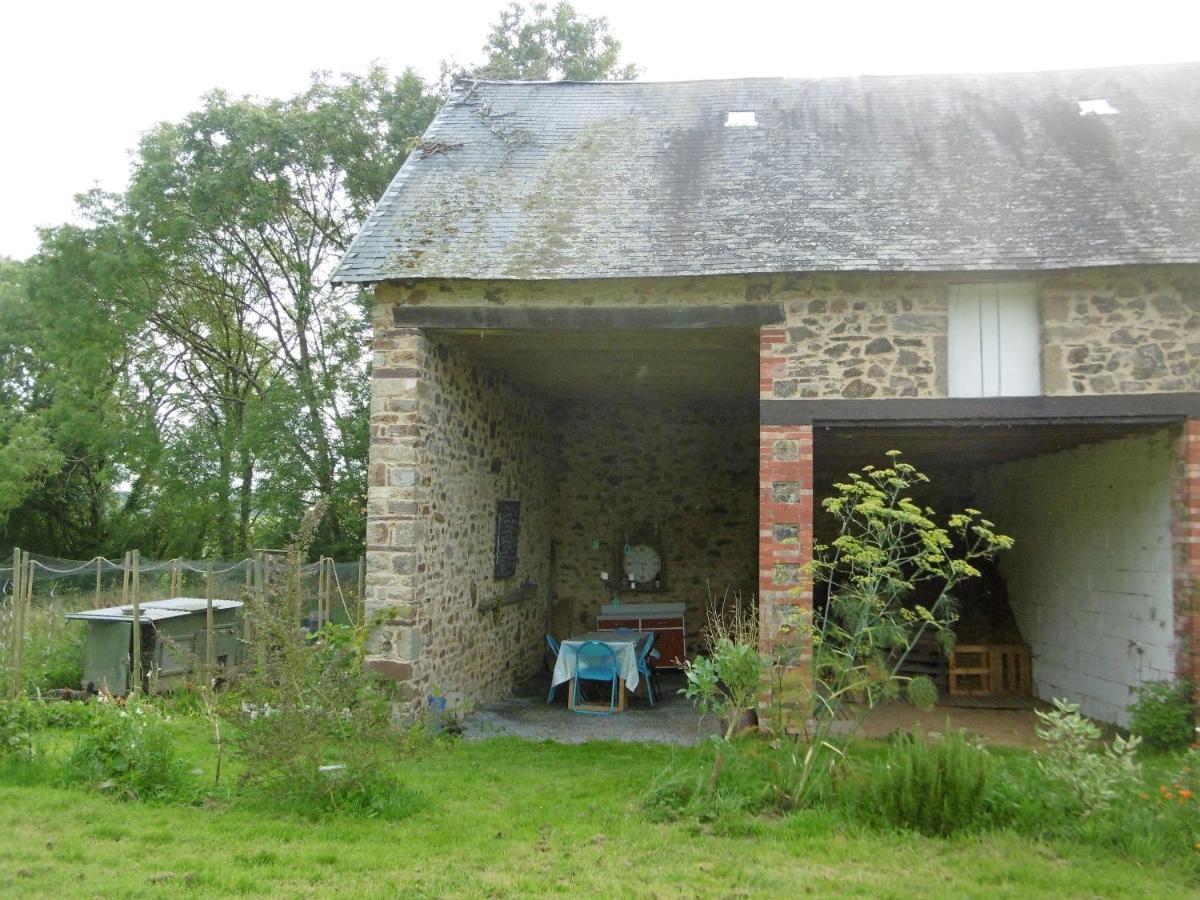 Montpinchon La Bicyclette Bleue Bed & Breakfast エクステリア 写真