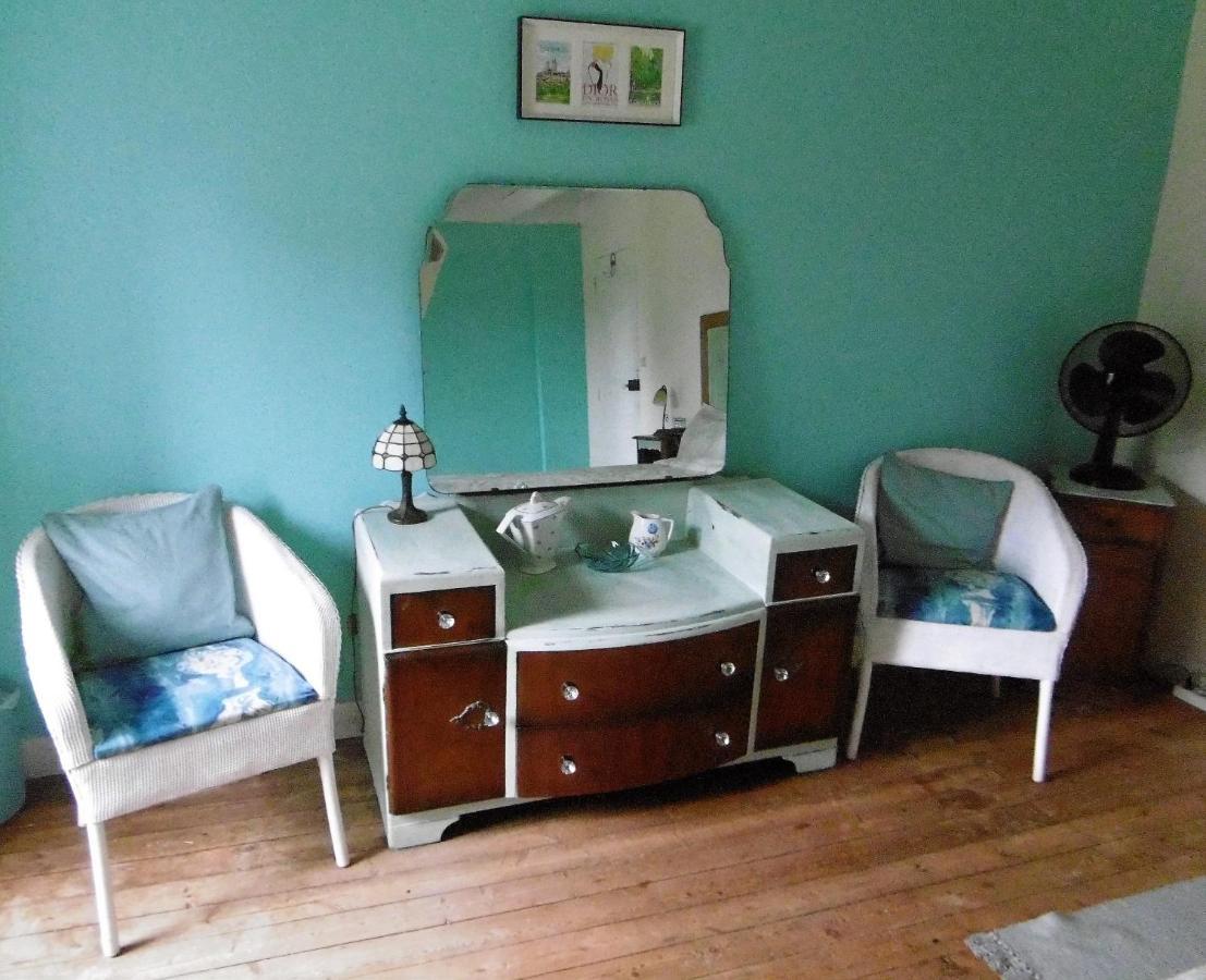 Montpinchon La Bicyclette Bleue Bed & Breakfast エクステリア 写真